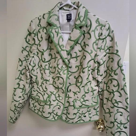 Blazer - Picture 1 of 8